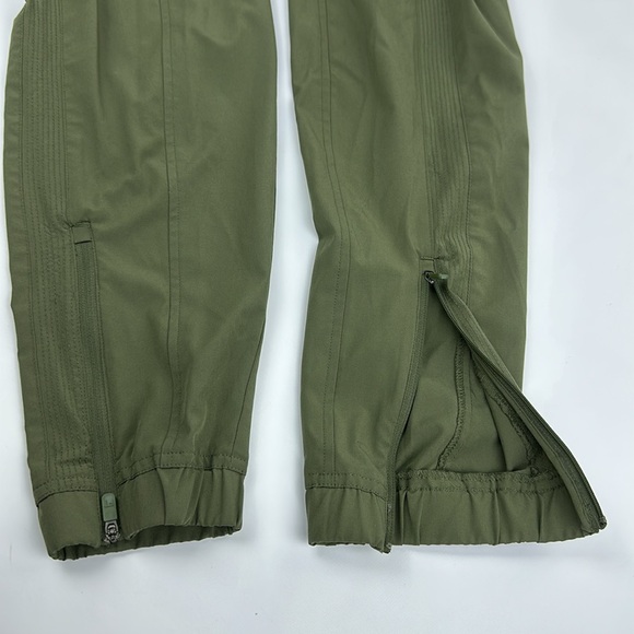 Kyodan Freedom Trail Jumpsuit. Olive Green. Sleeveless.  XS. Snap front. - Picture 7 of 10